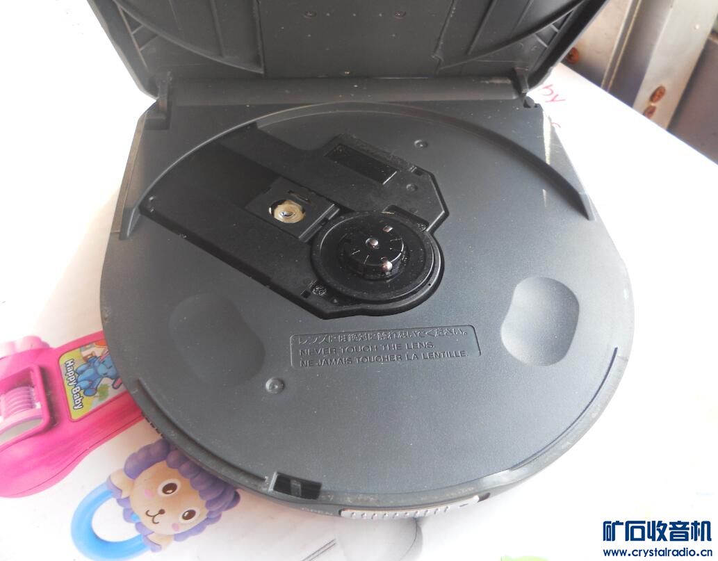 山进机 翻盖手机 计算器 相册 不见不散 外国cd