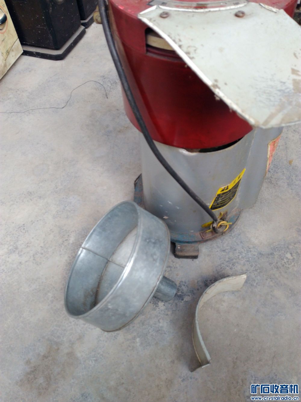 出台豆浆加工机,几块功放板,吉它音箱,22寸飞利