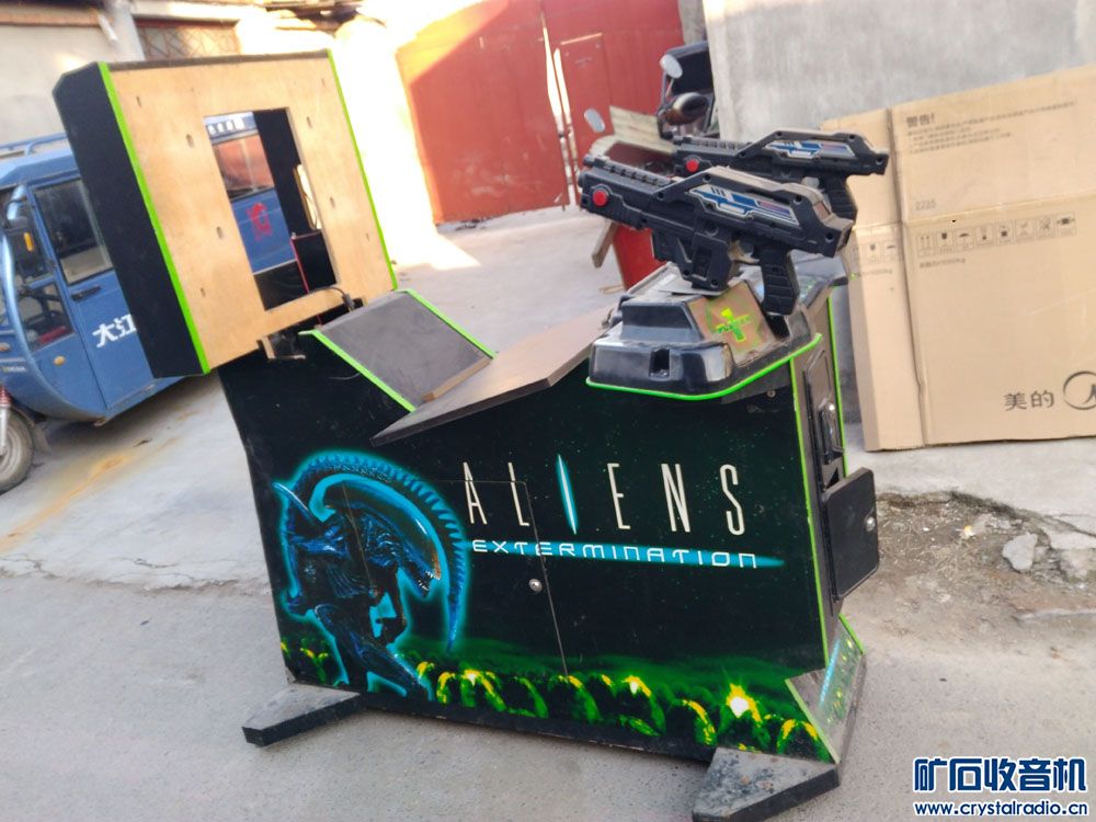 出几个电脑低音炮,示波器,大型射击游戏机,22寸