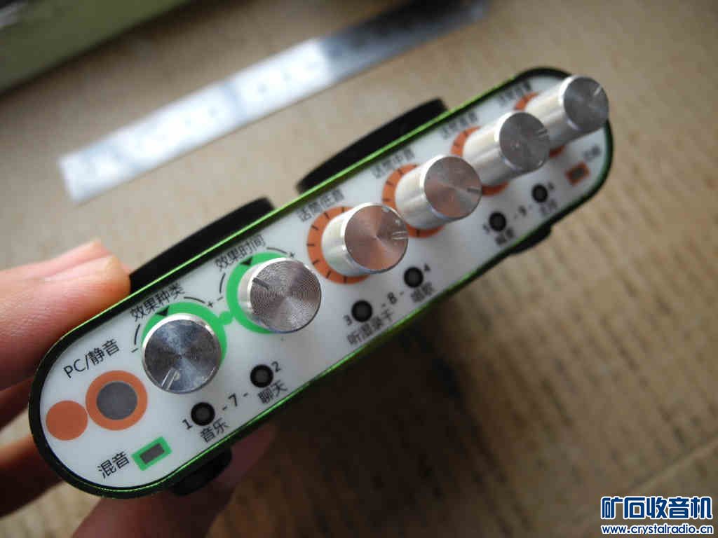 255索尼R1怪兽级相机、钳表、JBL音箱、MD