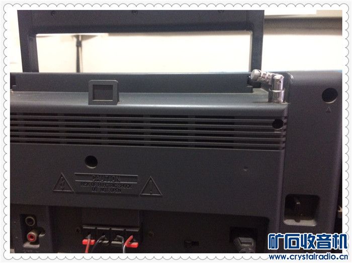 记本电脑 老电子管一堆 三洋爱华随身听 拆机喇