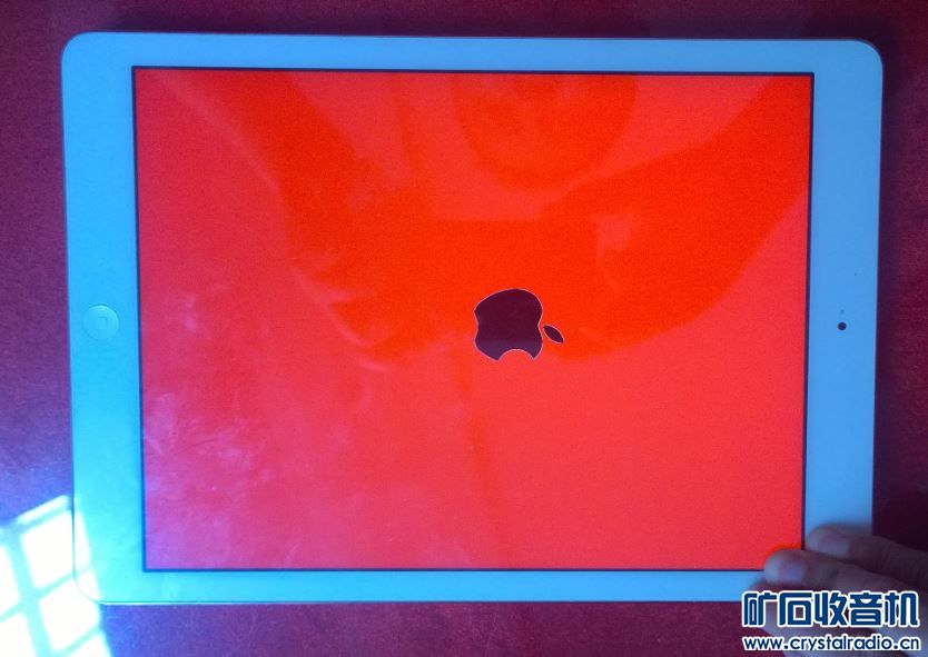 出售更新系统过程中断电自用ipad air机器,红屏