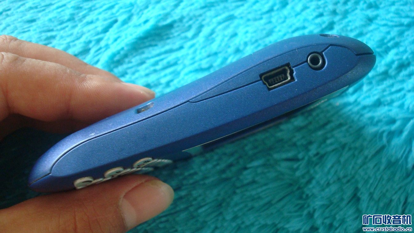 10、漂亮笔记本 黑莓手机 sony大ccd相机 卡西