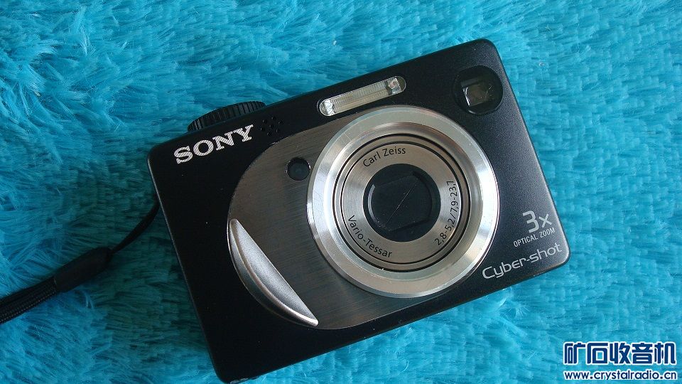 10、漂亮笔记本 黑莓手机 sony大ccd相机 卡西