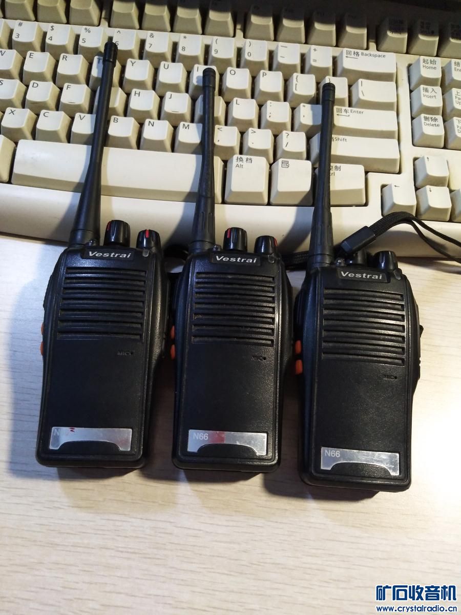 3个对讲机带充电器 联想X100笔记本 索尼硬盘