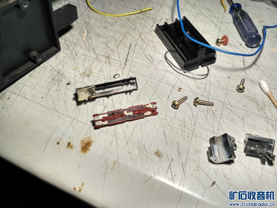 夏普800收录机无声及一个声道音量很小的维修