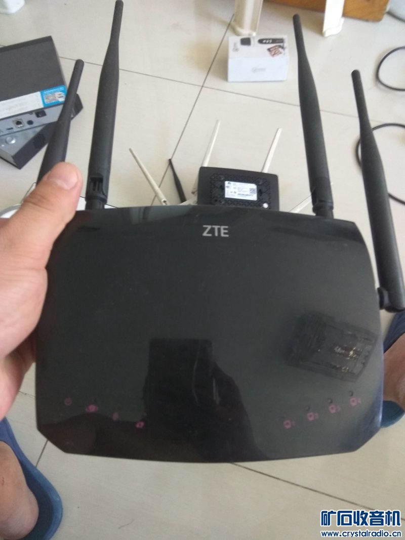 装APP的平板 JBL音响 10.1寸相框 华为 腾达路