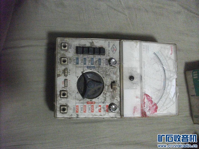 小游戏机 破万用表 大哥大 天正继电器 三洋录音