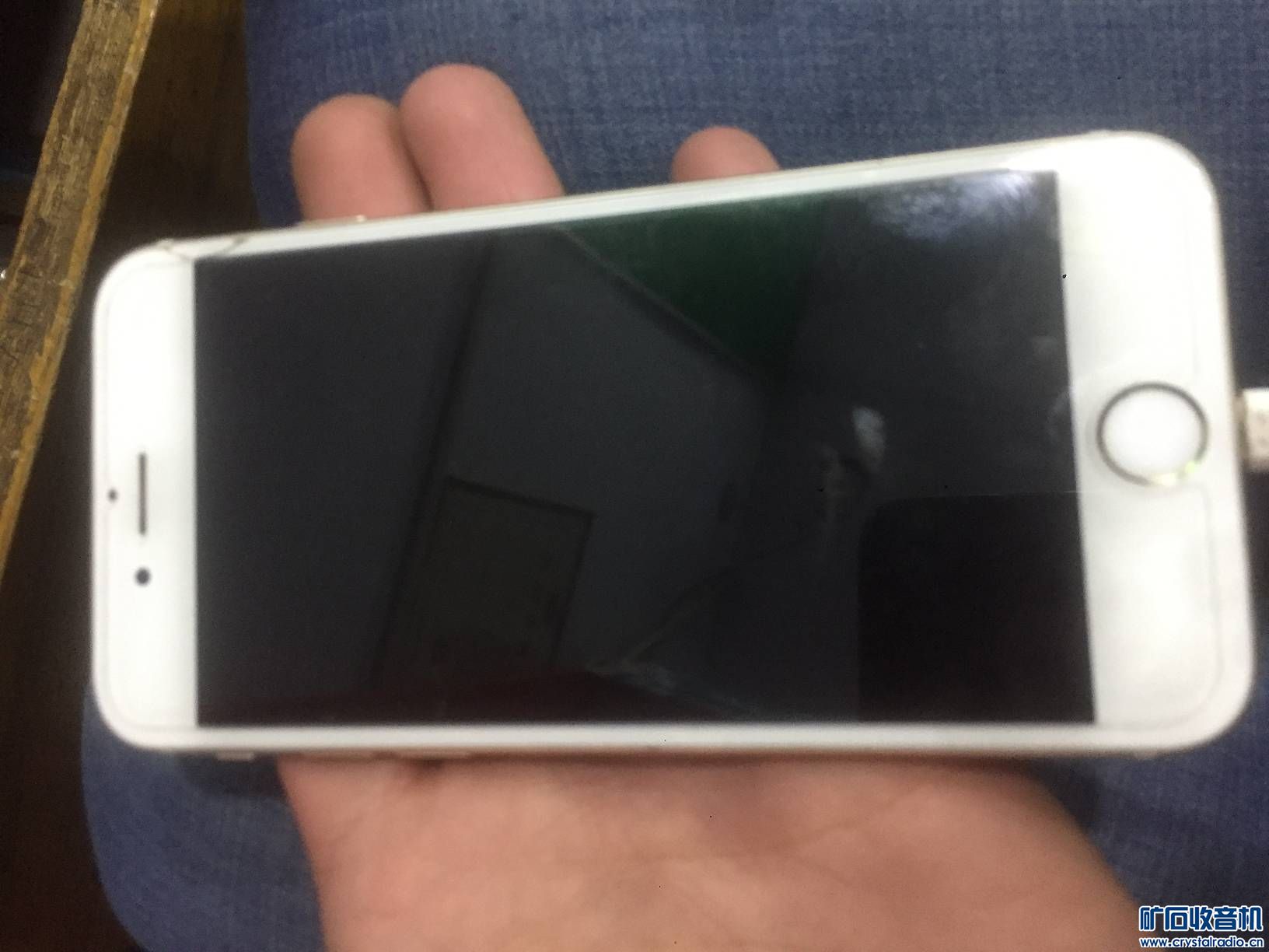 苹果手机 联想平板 显示屏 千兆交换机 硬盘录像