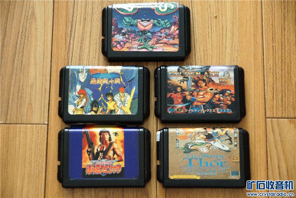 任天堂3DS。苹果 touch 4。世嘉MD游戏卡带。