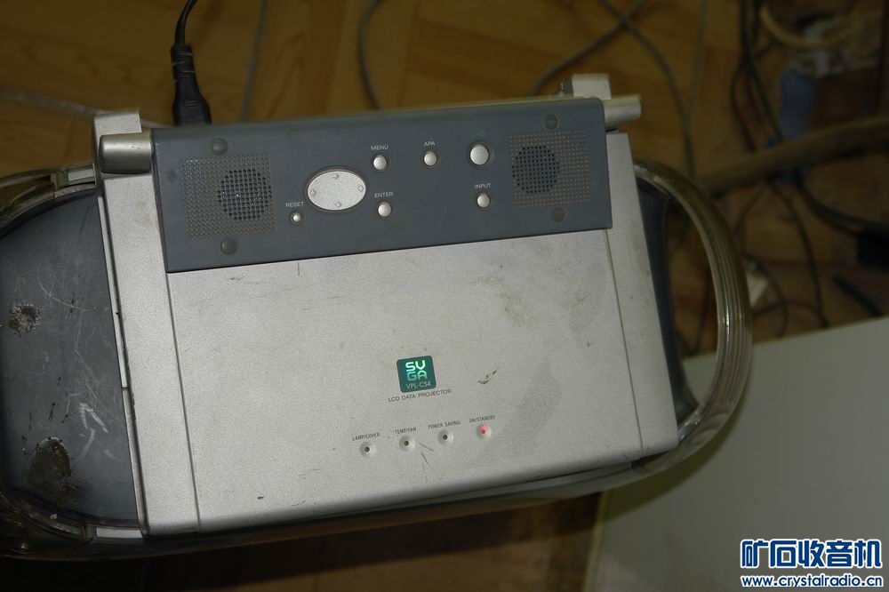 重量级的 CAV 1086 功放 带光纤解码 650元 S