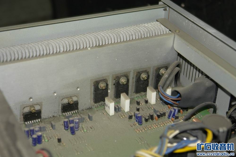 重量级的 CAV 1086 功放 带光纤解码 650元 S