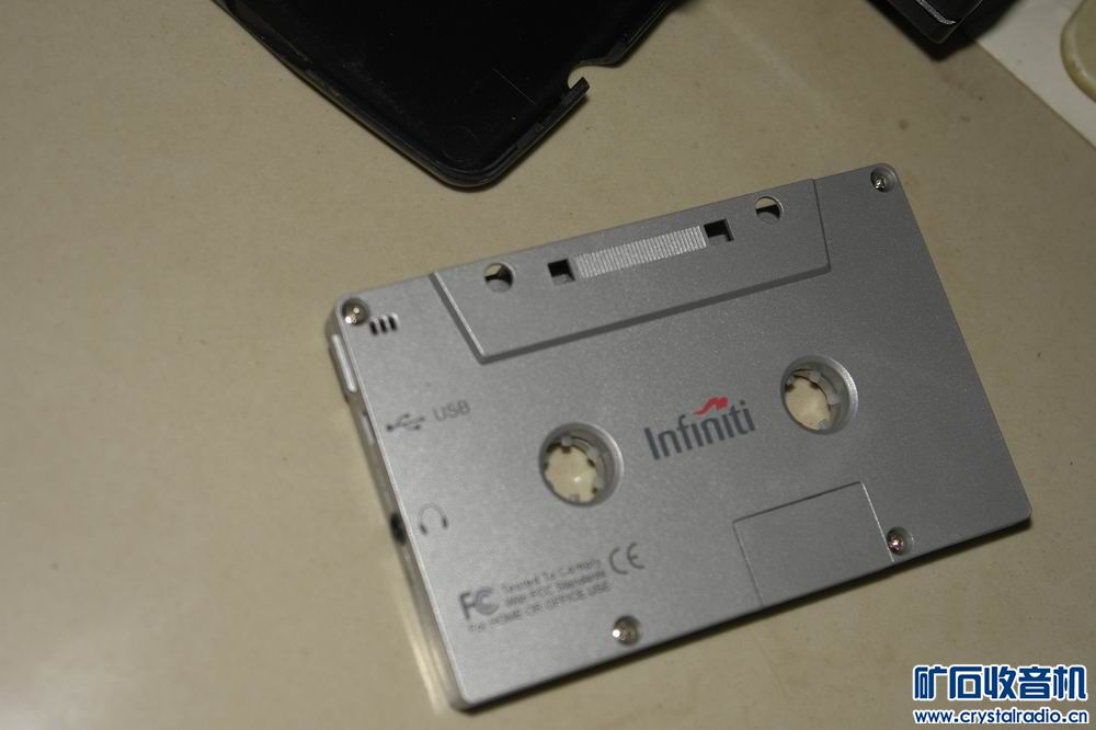 飞利浦1060带清洗底座的剃须刀 180 摩托罗拉