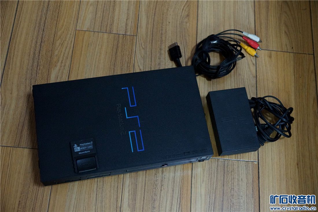 索尼ps2-77006港版游戏机。日版ps2-30000型