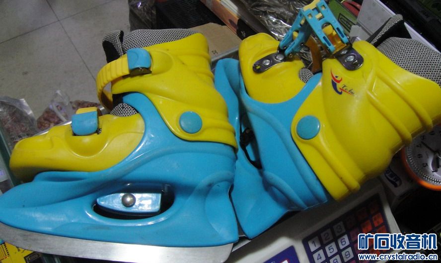 30-33码冰鞋,质量杠杠滴,自己家孩子的,没怎么