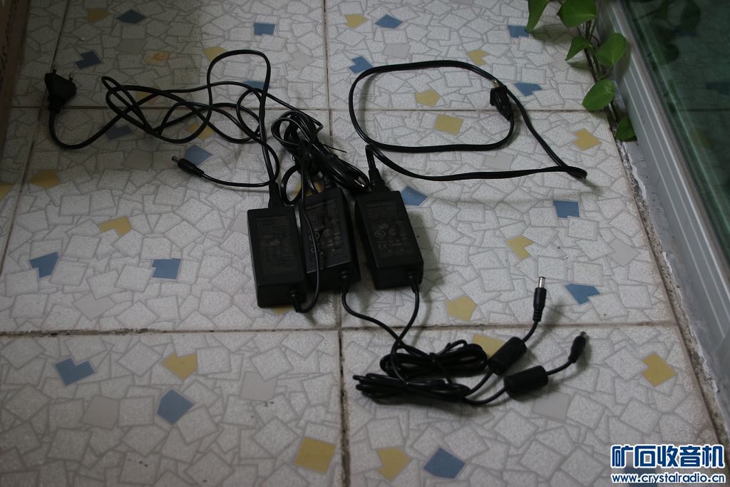 方口USB线、独轮车,无线音响,苹果6背夹电池