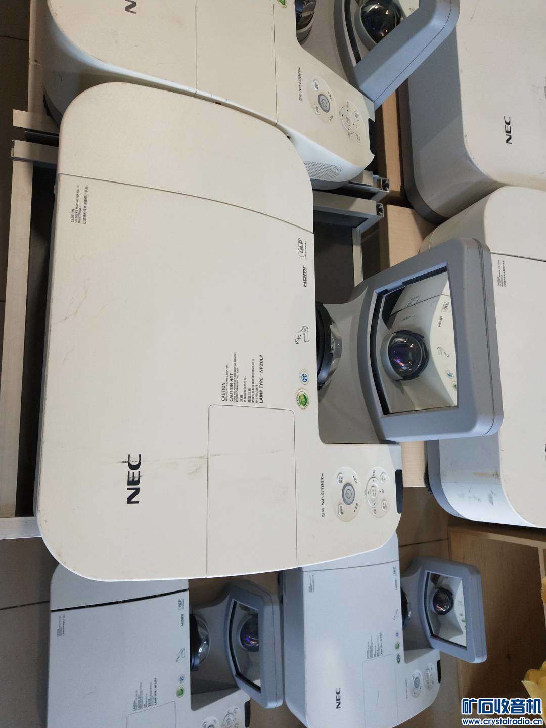 罗技直播摄像头 很好的话筒 惠威低音炮 nec短