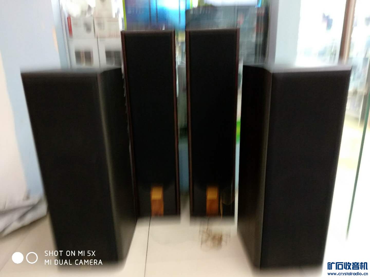 过年了,出两对音箱吧,年后发货了啊。进口箱子