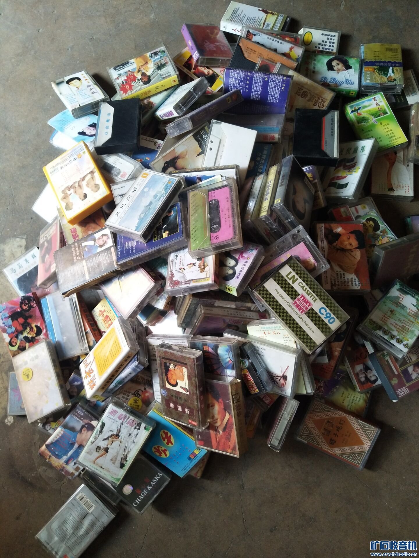 松下黑白电视 索尼黑白电视 160多本磁带 少见