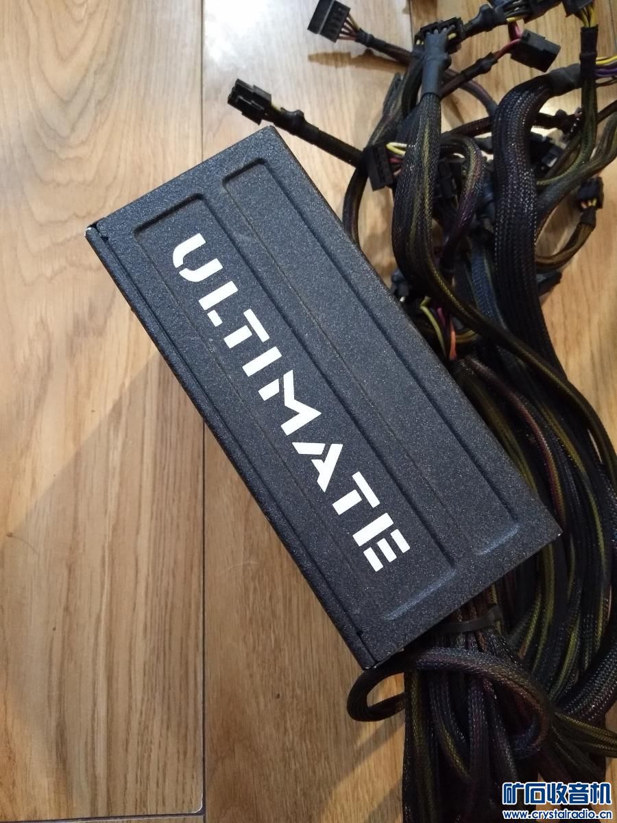 苹果5手机 麦博5.1电脑功放 固态硬盘 任天堂D