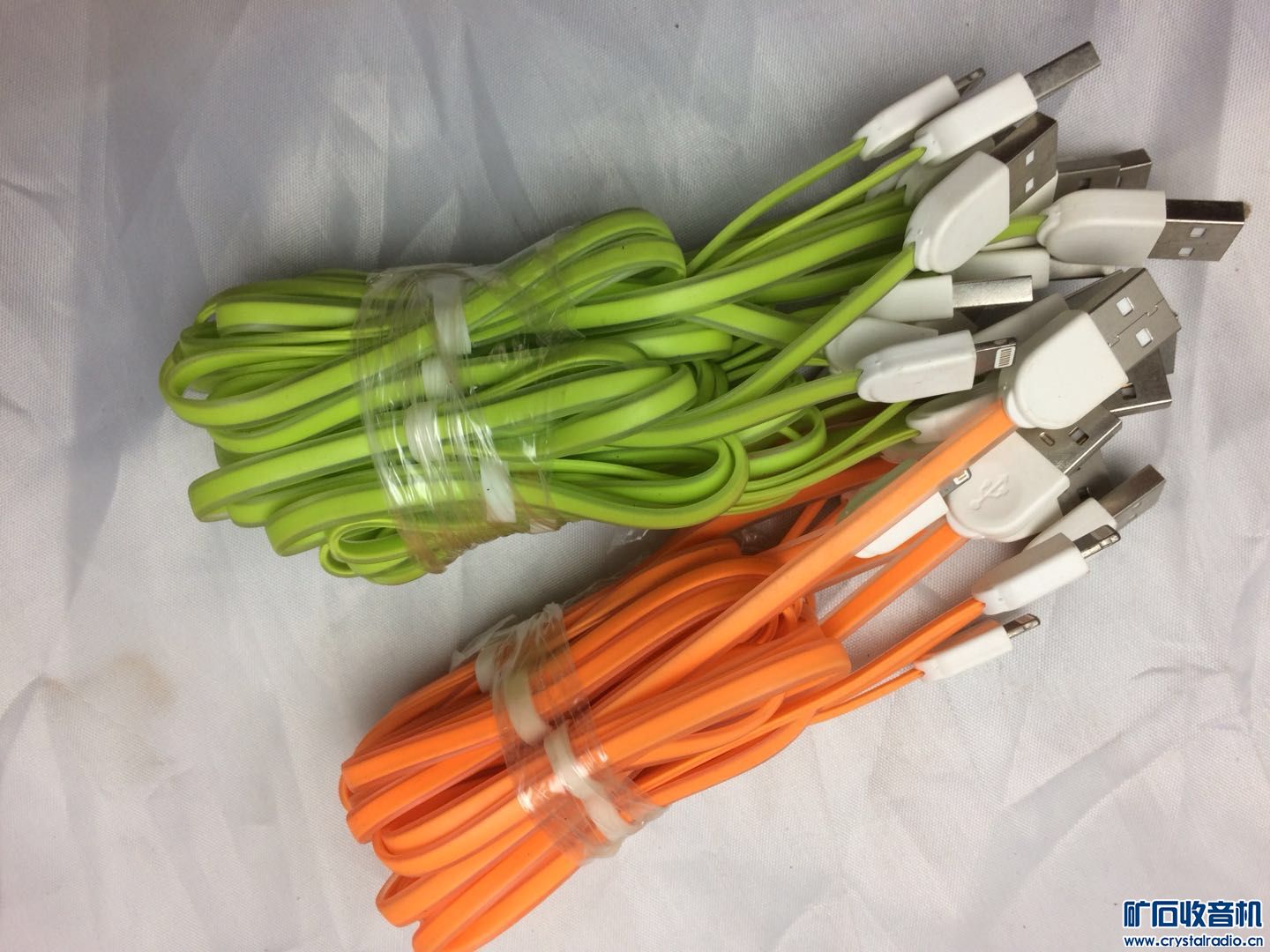 大量耳机,充电头,苹果安卓充电线,type-c充电线