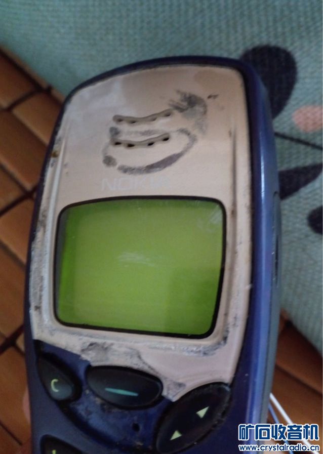 铺】三星标志的充电宝、黑莓8110、诺基亚传