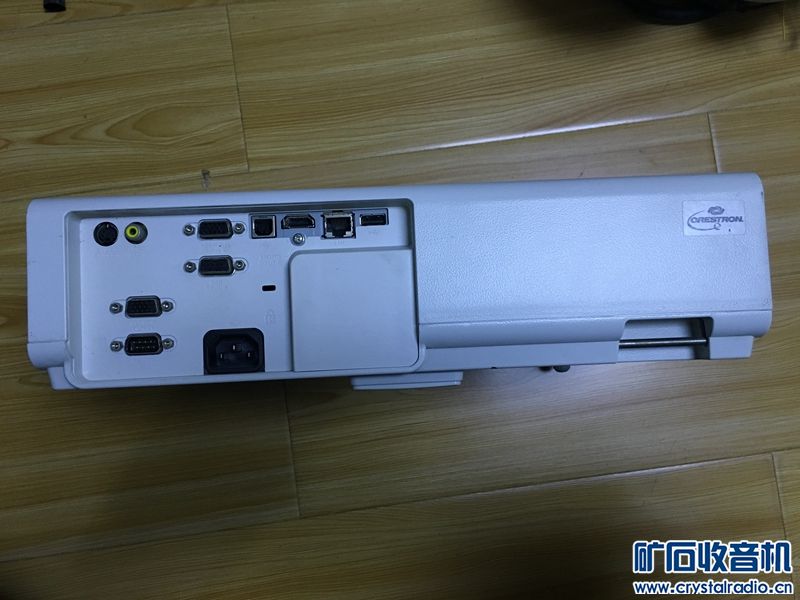 索尼VPL-EX241 投影机,带HDMI接口