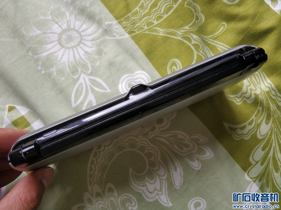 索尼 双屏幕 折叠式平板电脑 设计超前 收藏佳品