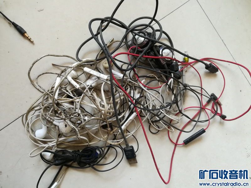 坏耳机一堆 苹果、索尼、lg等 40元包邮