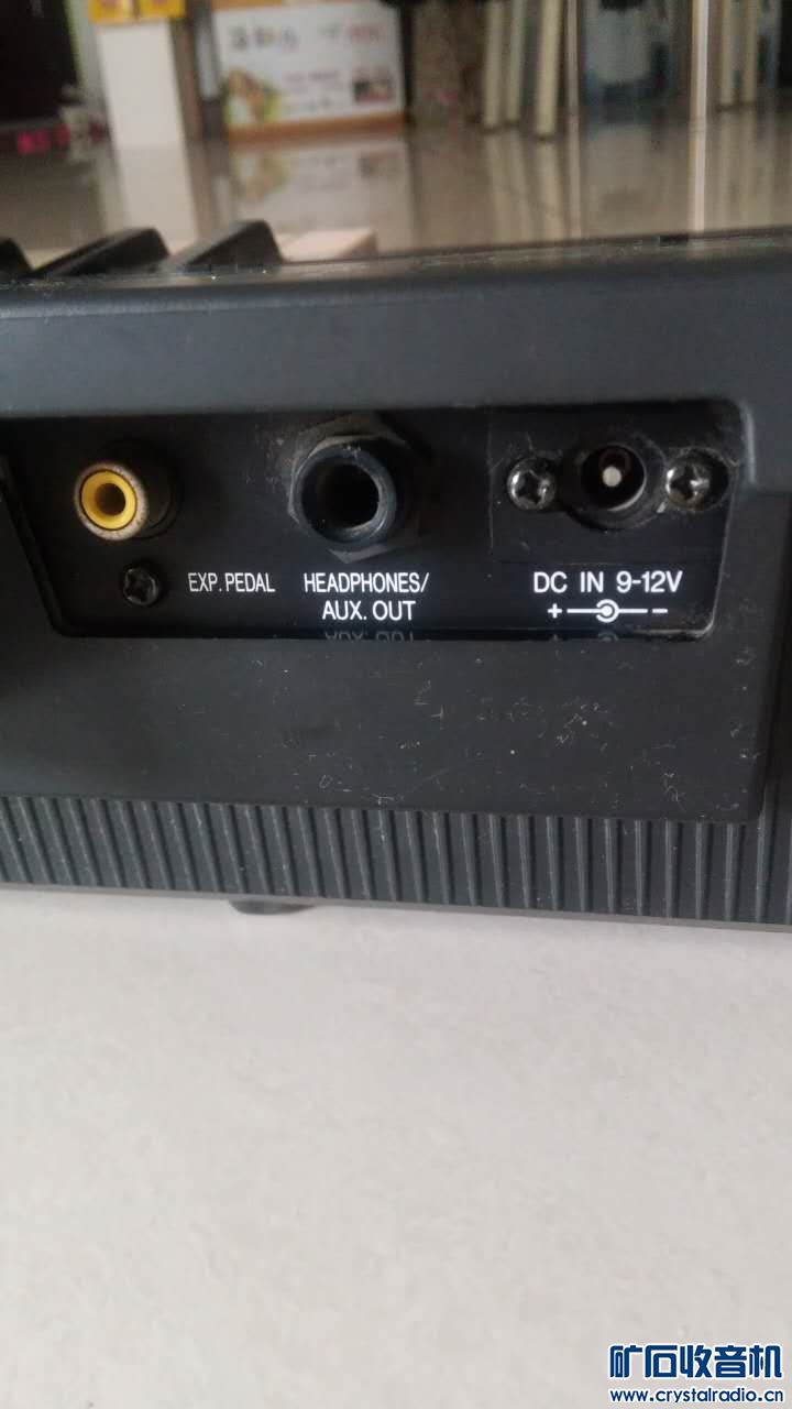 雅马哈KB100电子琴