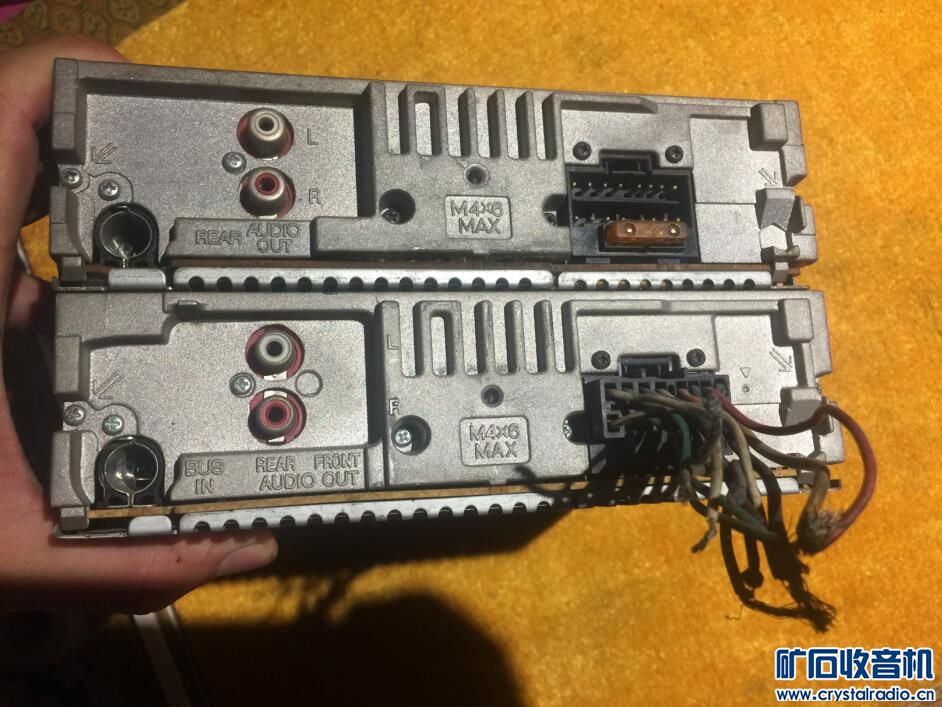 两台索尼车机90包安能快递非偏远