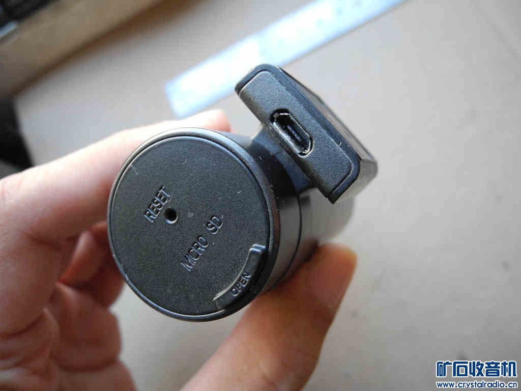 795西数6T移动硬盘、索尼微单镜头、宝华音箱