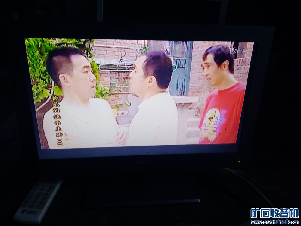 出台19寸理想液晶电视,老收录机,42寸海尔液晶