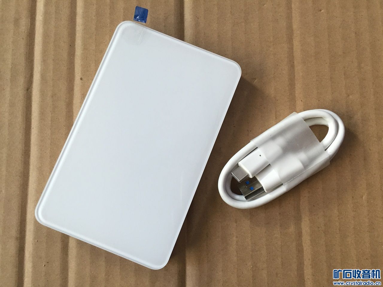 斐讯H1 1T移动硬盘 清理杂物:华为路由 极卫星