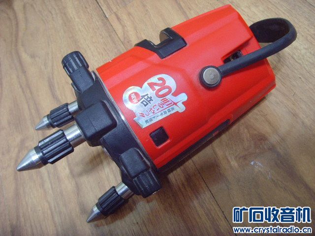 200159d1pq7q1ez1kf6e01.jpg