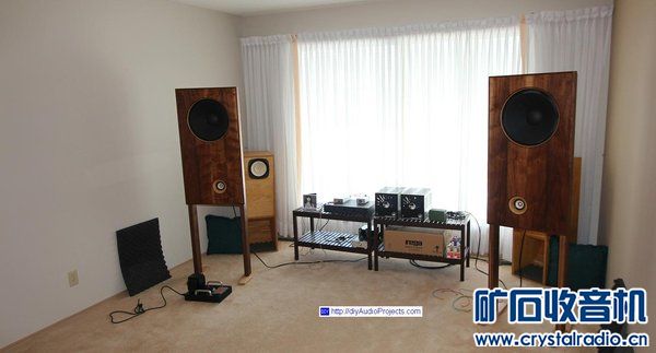 Living-Room-Apr-2013.jpg