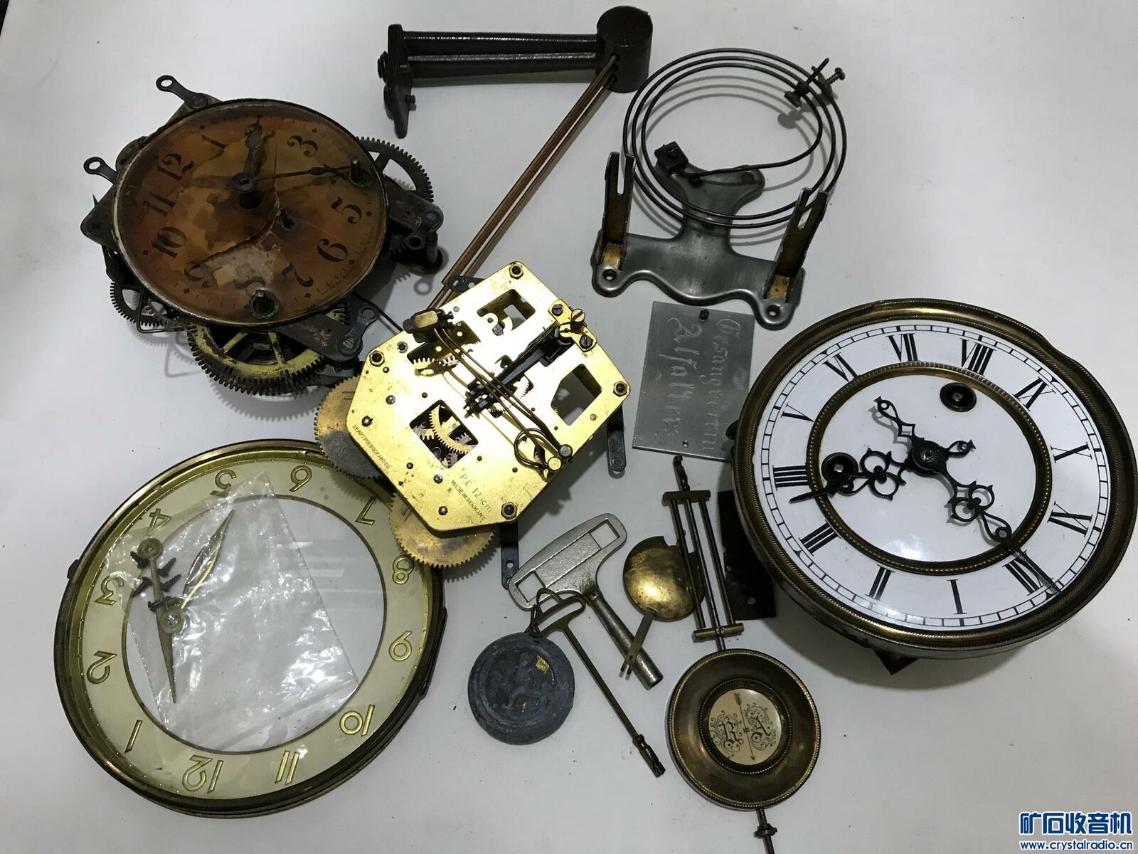 Estate-Lot-Vintage-Antique-Broken-Wall-Clock-Parts.jpg