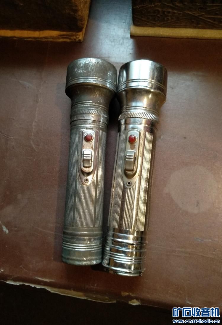 我们小时候玩的电器只有这个,还不能常玩,电池贵