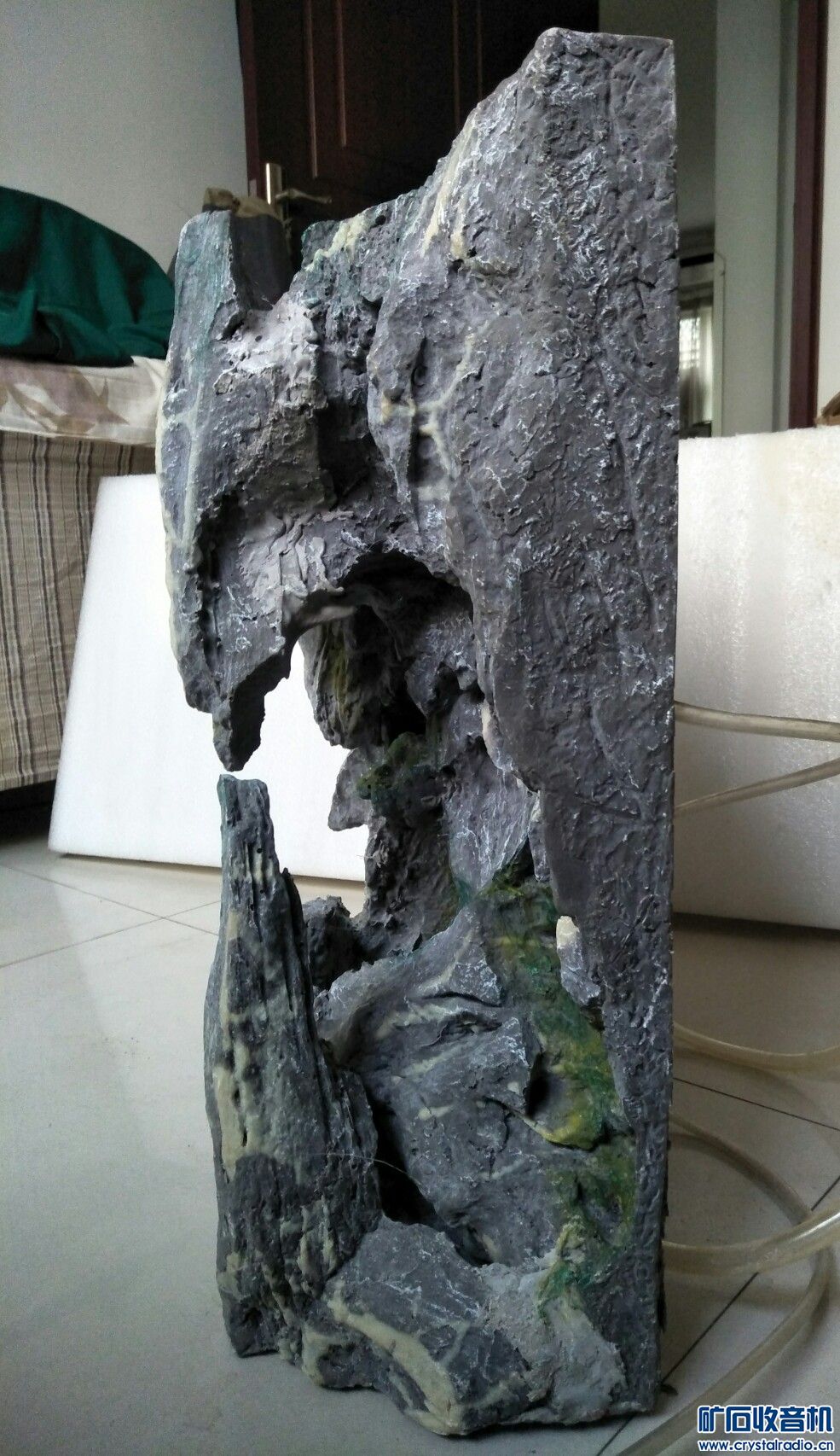 共有三种式样,山石造型,园林造型,石竹造型,尺寸大至为45x45x20cm(长x
