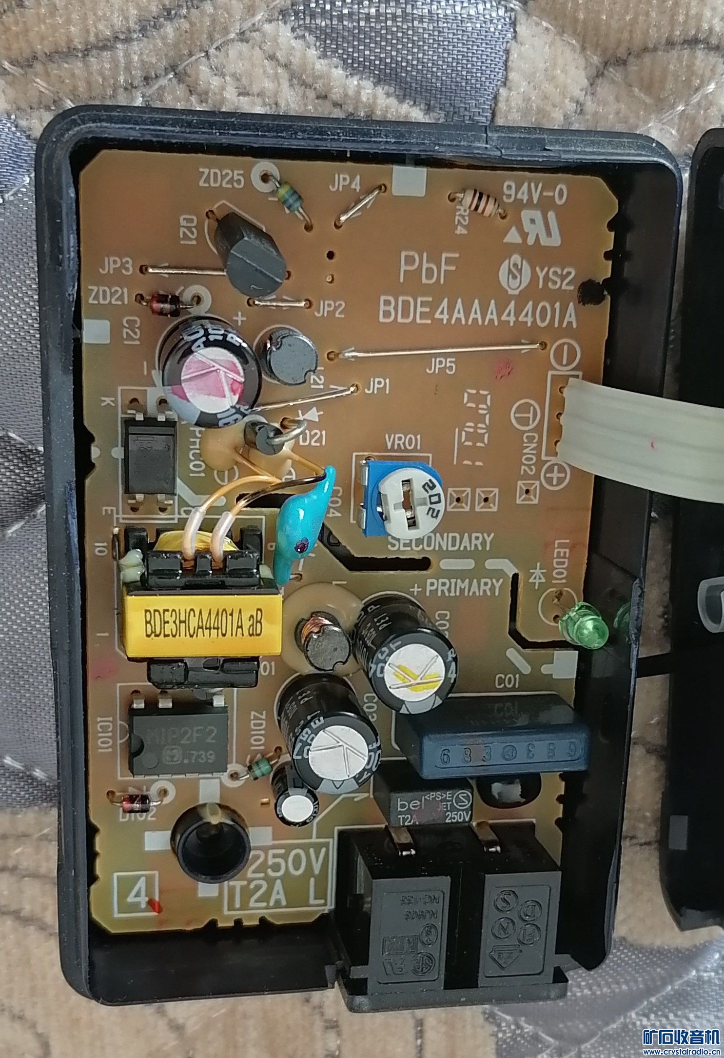 ڲ