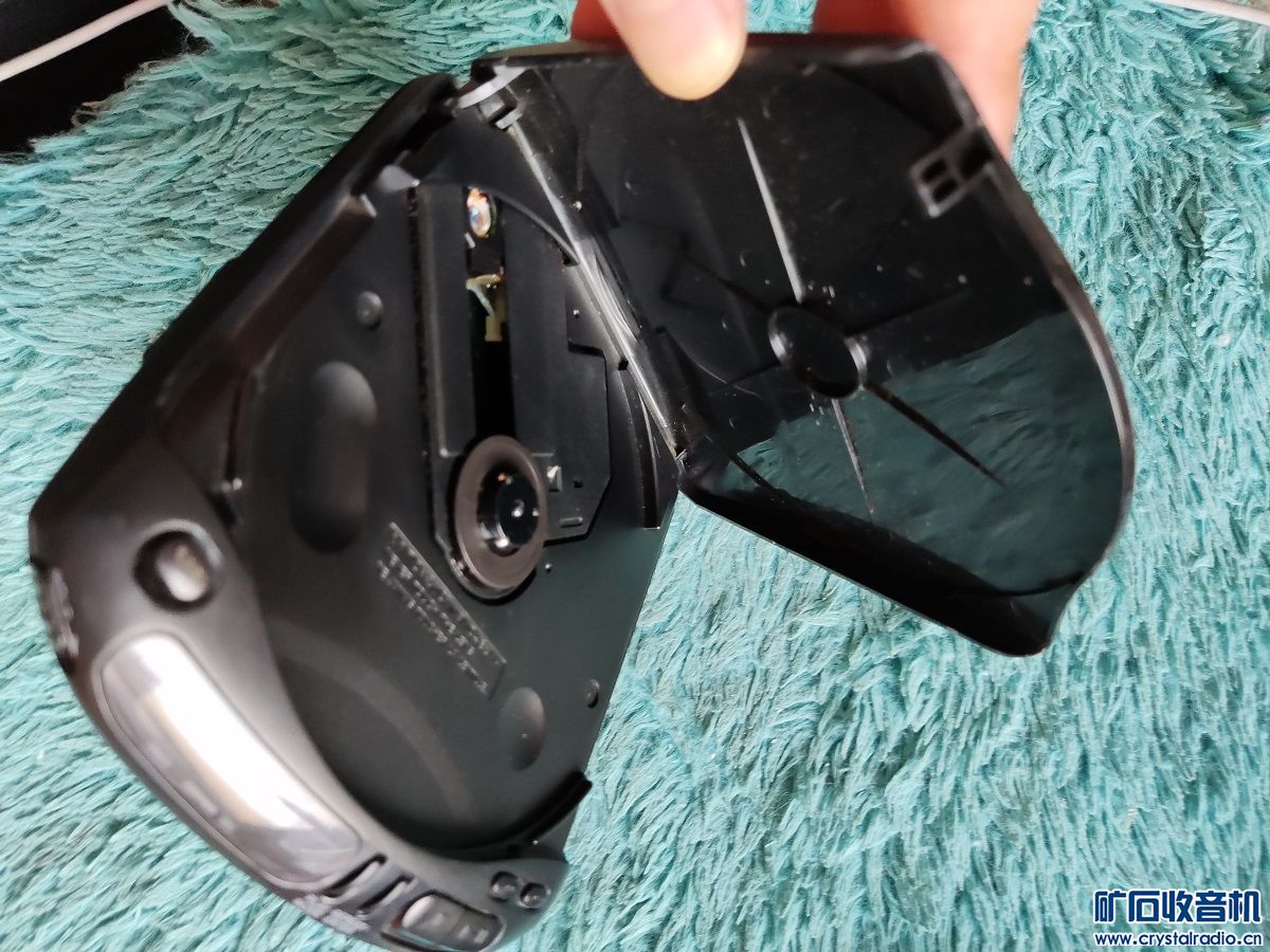 sony d1313.jpg