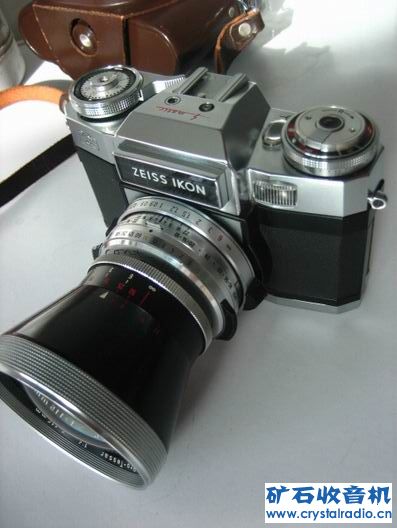 ZEISS IKON 135机械相机体现了50年代工业发
