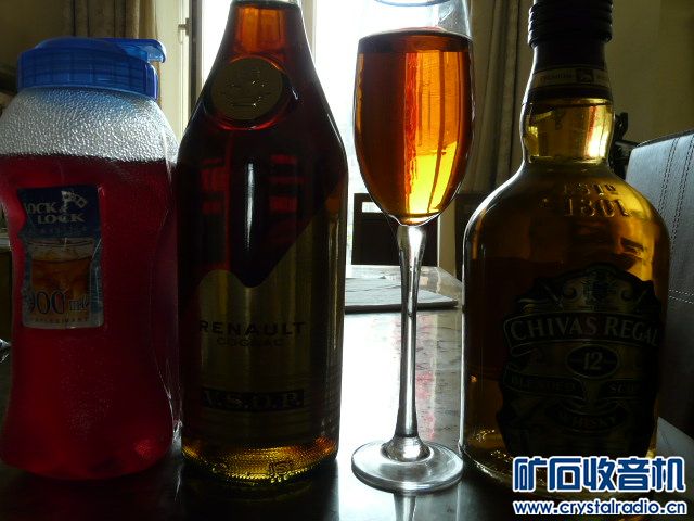 疯狂猜成语酒名酒丁_看图猜成语