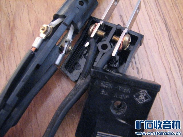 110V50W的烙铁,可以串联只二极管用在220V